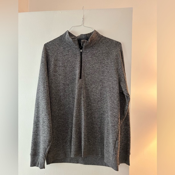 Nike grey men’s quarter-ZIP, logo on sleeve, like NEW , size large - Picture 1 of 4